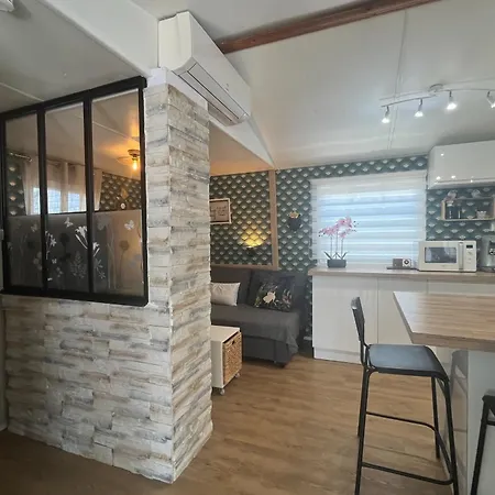 Chalet Charming Mobile With Pool In *
